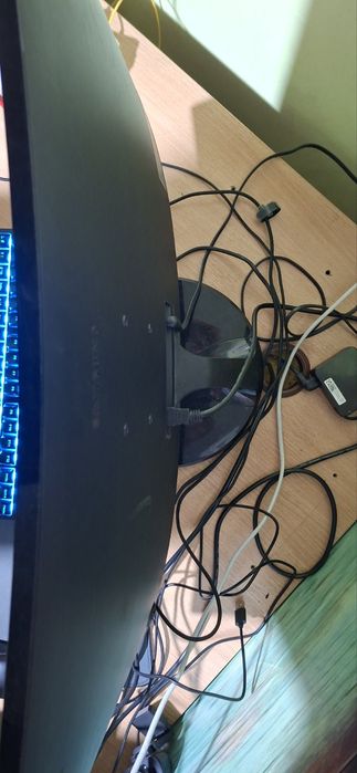 Монітор Samsung 27 ізогнутий