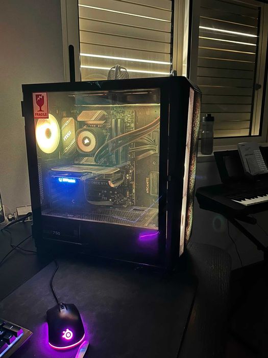 COMPUTADOR/PC GAMING | RTX 4060 Ti | Intel 14400 | 32GB RAM | Como Novo (Menos de 1 ano de uso)