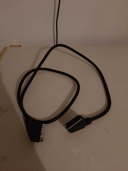 7 Network Cables, SCART, Antenna, etc.64751908394755122
