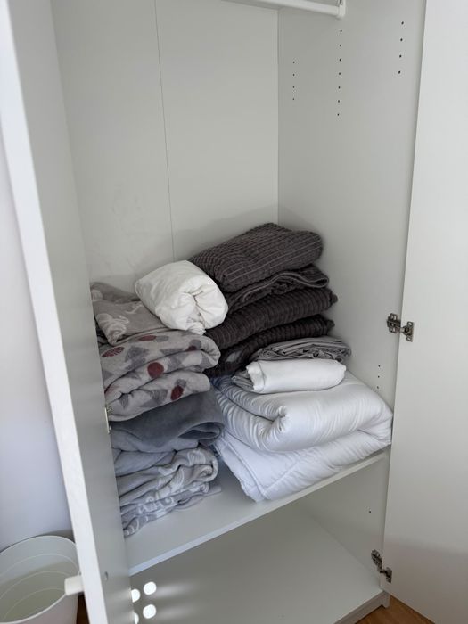 Mobilia quarto de solteiro branca