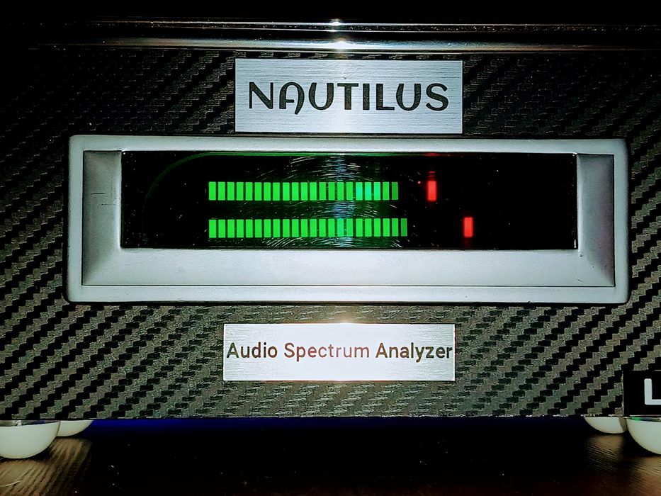 Nautilus - stereofoniczny wskaźnik LED wysterowania sygnału audio.