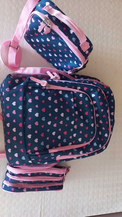 Mochila + lancheira + estojo triplo