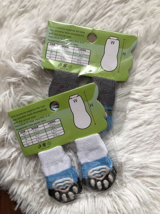 Skarpetki dla psa nowe dwie pary