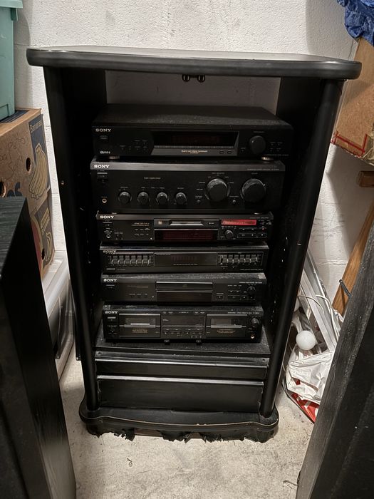 Aparelhagem Sony com 2 colunas