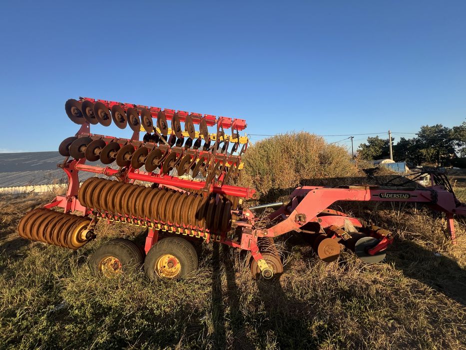 Дискова борона Vaderstadt Carier 8