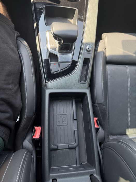 AUDI A4 2020года