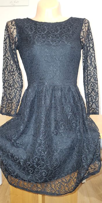 Sukienka koronkowa czarna Reserved XS