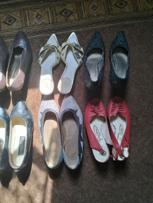 Віддам даром взуття жіноче