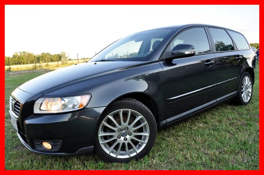 Volvo V50 MOMENTUM 1.8 125km. Skóra Klimatronik Alufelgi!