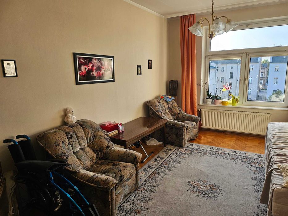 Rozkładowe mieszkanie 46 m2 2 pok. ul. Matejki 3 piętro