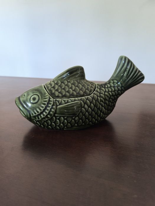 Loiça em formato de peixe