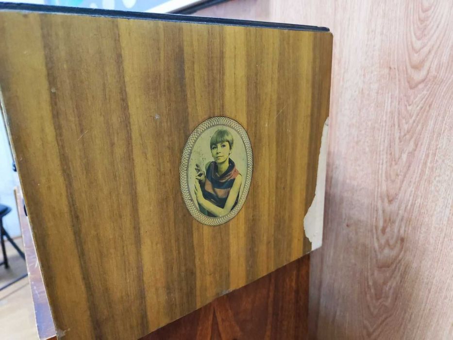 Радиола Рекорд -66 ламповый усилитель проигрыватель пластинок СССР