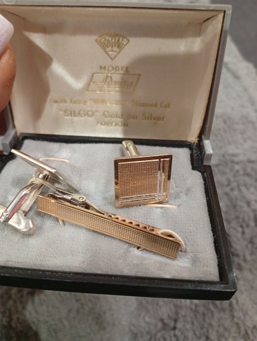 Продам чоловічий набір запонок  золото срібло  модельAdmira нові