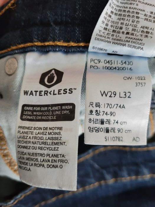 Levi's 511 Slim Fit W29 L32 granatowe jeansy męskie