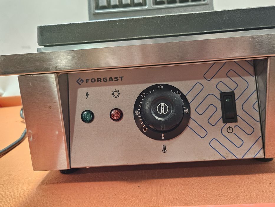 profesjonalna gofrownica gastronomiczna forgast fg09703 mocna 2kw