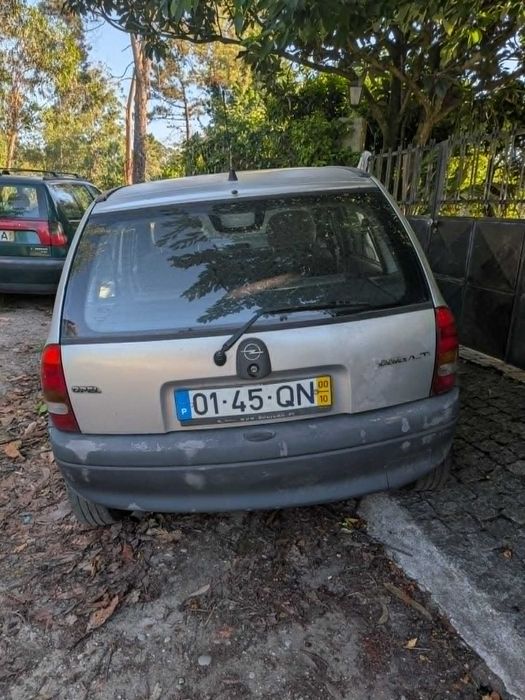 Opel Corsa B 1.5 TD (Isuzu) – Económico e Fiável (5 Portas) – Out/2000