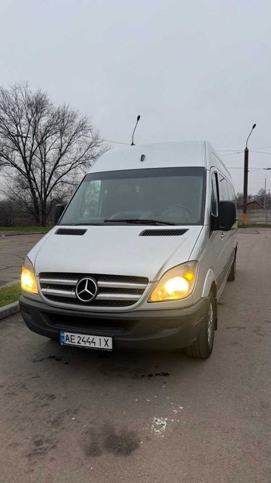 Продам Mercedes Sprinter 8+1