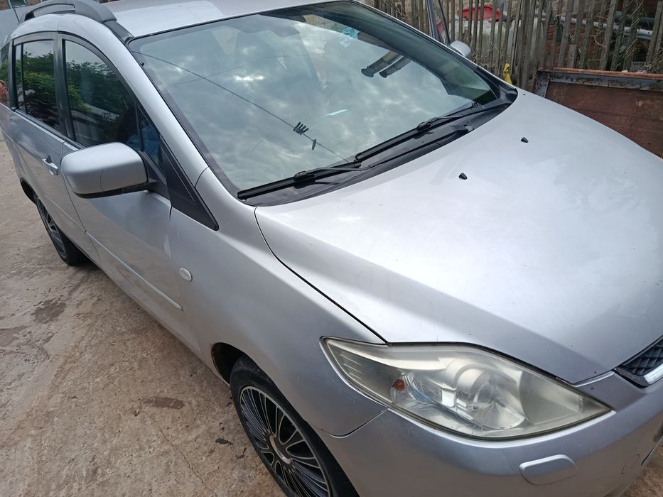 Mazda 5     2008