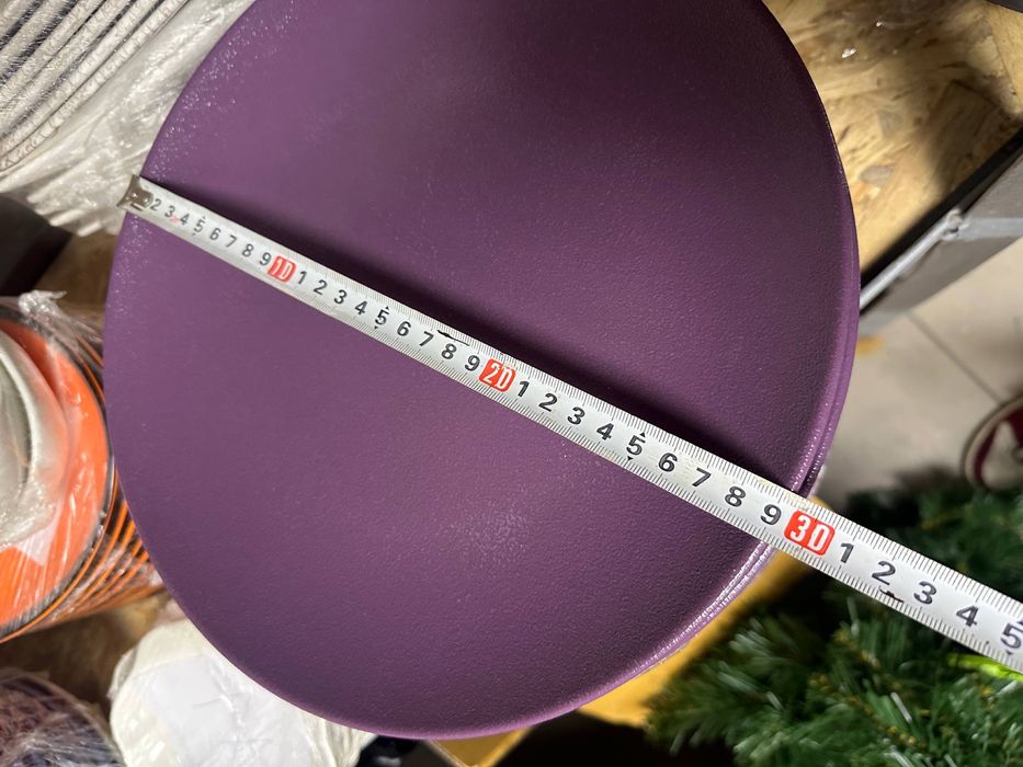 Посуд- розпродаж після закриття ресторану