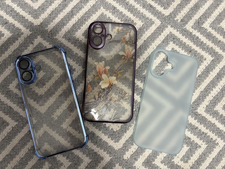 Чехлы на Айфон 16