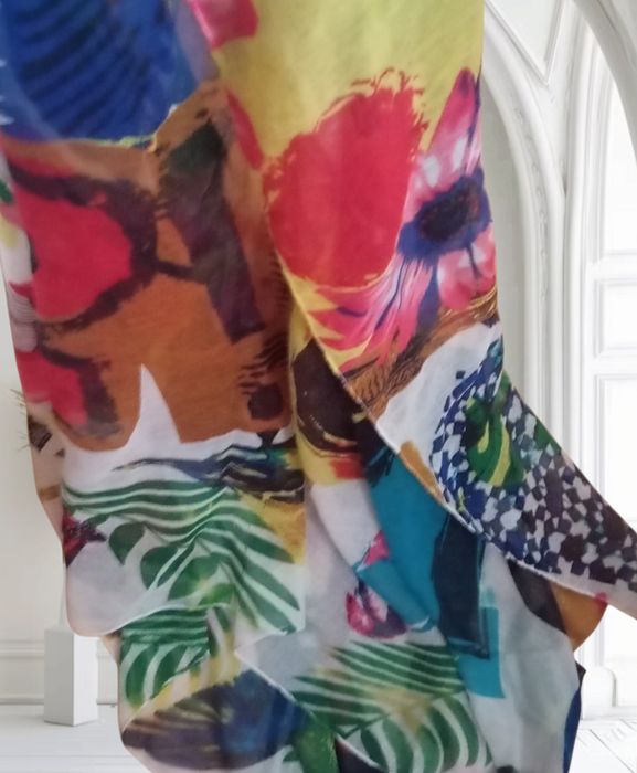 Szale marki Desigual