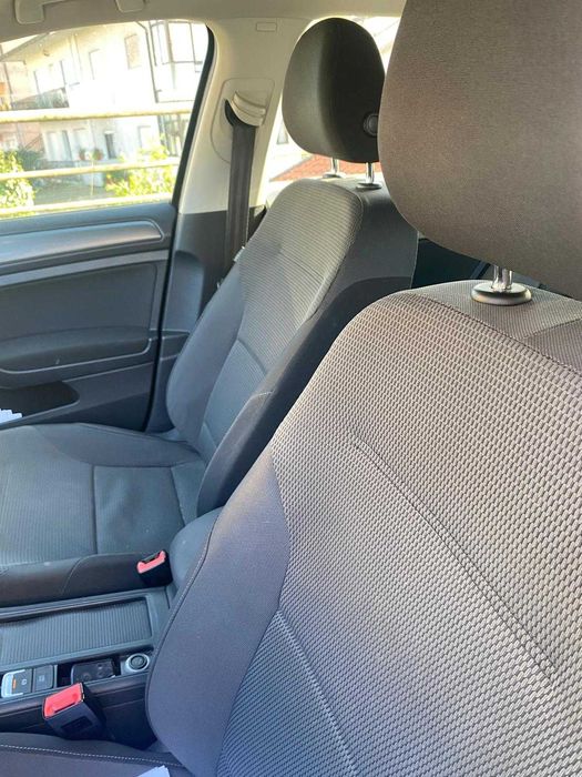 Volkswagen Golf VII 1.6 TDI 105cv – 2013 – Preto