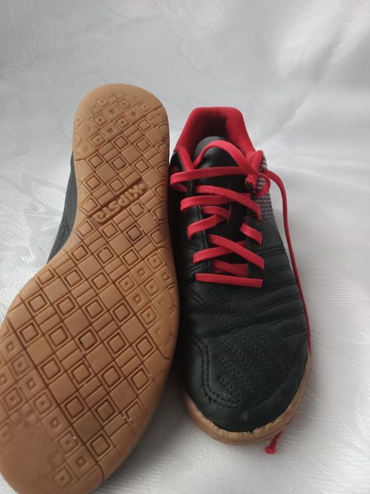 Buty halowe Kipsta do piłki 38