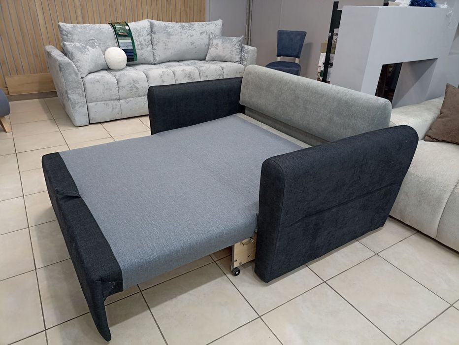 Диван-малютка.Новий