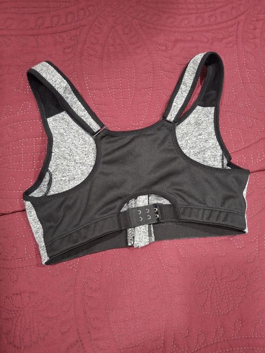 Soutien de desporto com fecho frontal