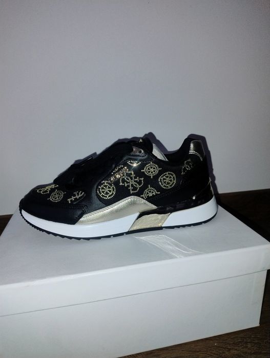 Guess  Sneakersy