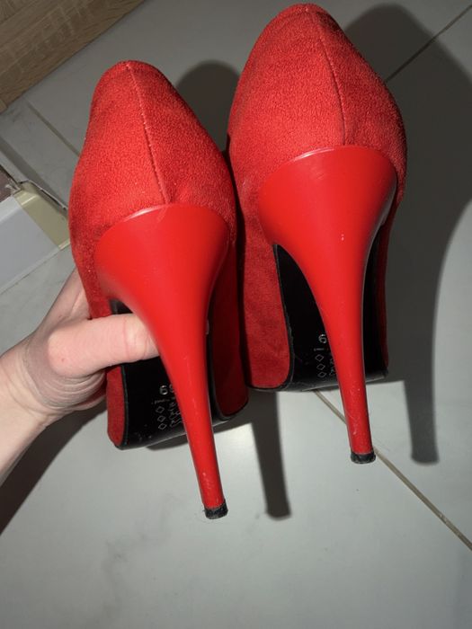 Туфлі лодочки на шпильці 39 розмір замша