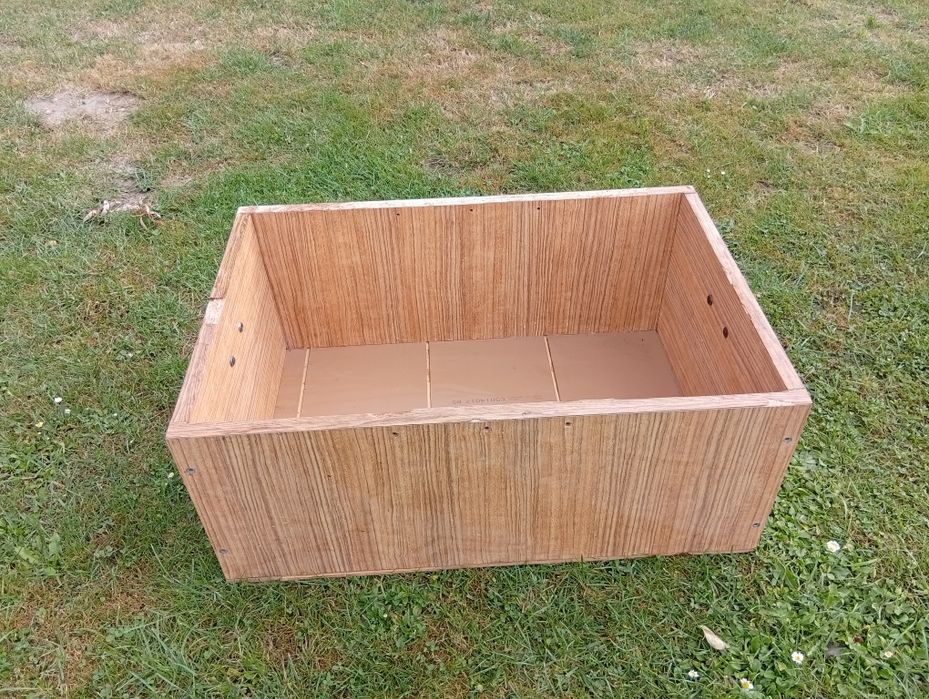 Skrzynia z rączkami