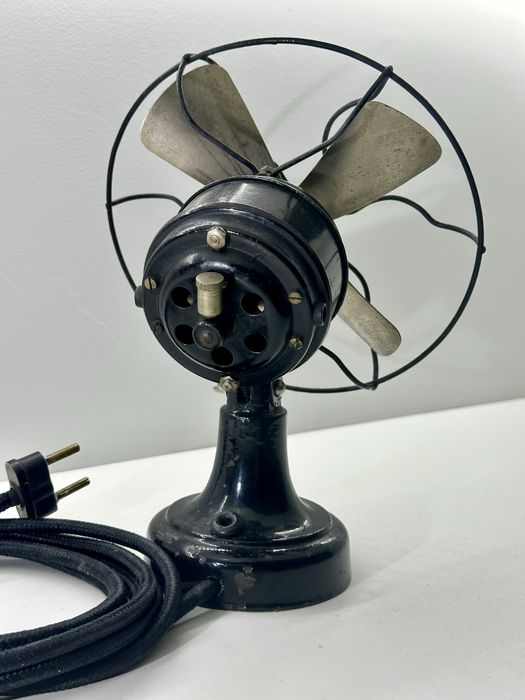 Ventoinha Vintage Anos 30 em Ferro Fundido // A FUNCIONAR