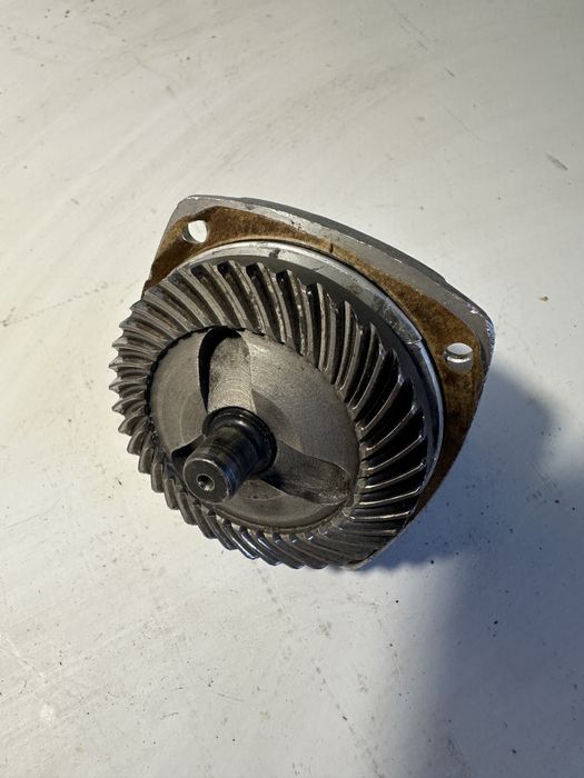 Крышка редуктора в сборе Phiolent МШУ125