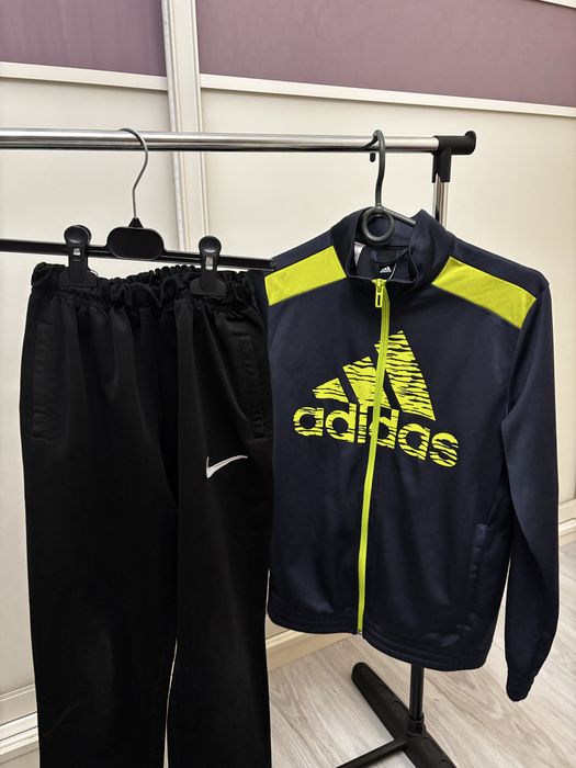 Спортивний костюм