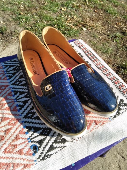 Продам женские балетки