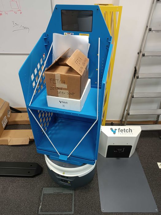 Robot Fetch Shelf