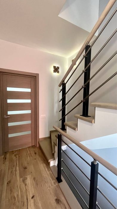 Продам СУЧАСНИЙ УКОМПЛЕКТОВАНИЙ ТАУНХАУС з ділянкою, Дослідна станція