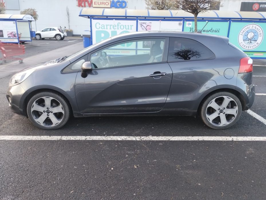 Kia Rio III 1,4 benzyna Platinum Edition 3-drzwiowa