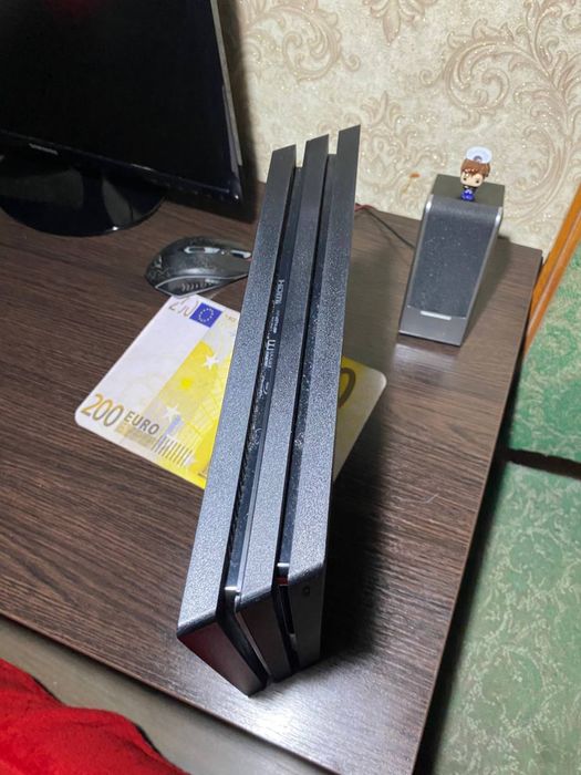 PS4 Pro 1TB + 5 игр | Отличное состояние