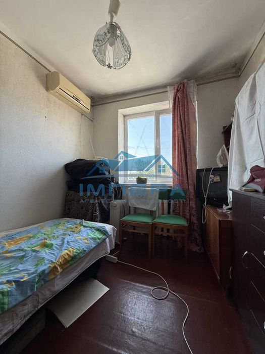 Продаж 4кімнатна квартира під ремонт на Алмазному