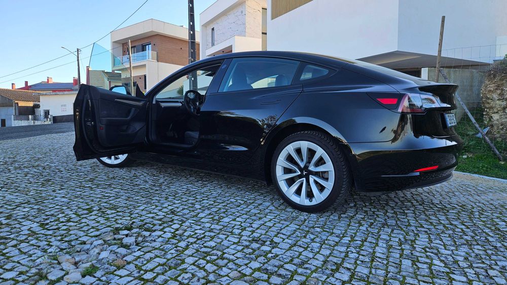 Tesla Model 3 Long Range AWD Dual Motor