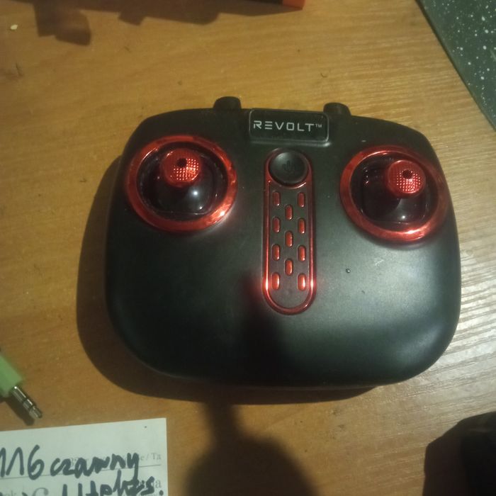 Sprzedam Pilot REVOLT RC do sterowania
