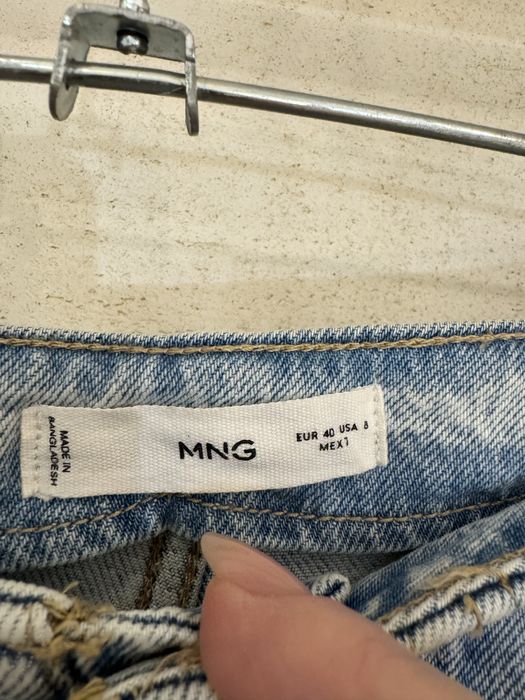 Джинсы голубые манго