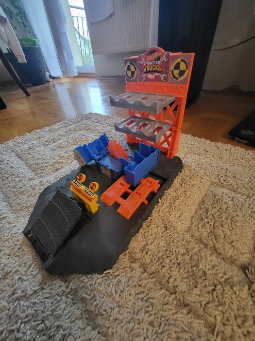 Hot Wheels zestaw.