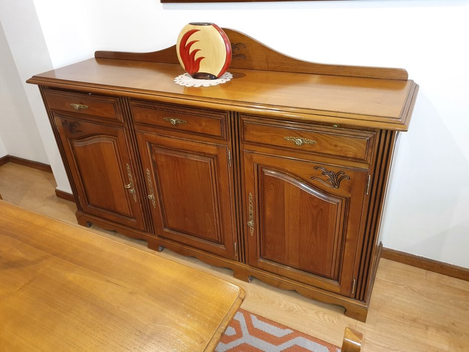 Aparador de Sala com Espelho