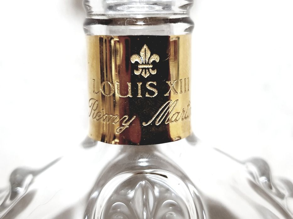 Raras pequenas garrafas em Cristal Baccarat vazias Louis XIII