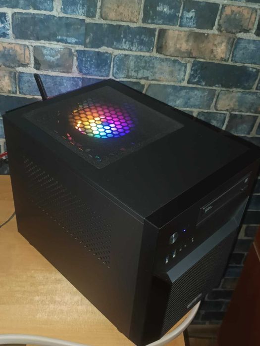 Komputer do Gier i Nauki RX6600 + I3 12100F + 16Gb Ram + 700GB SSD