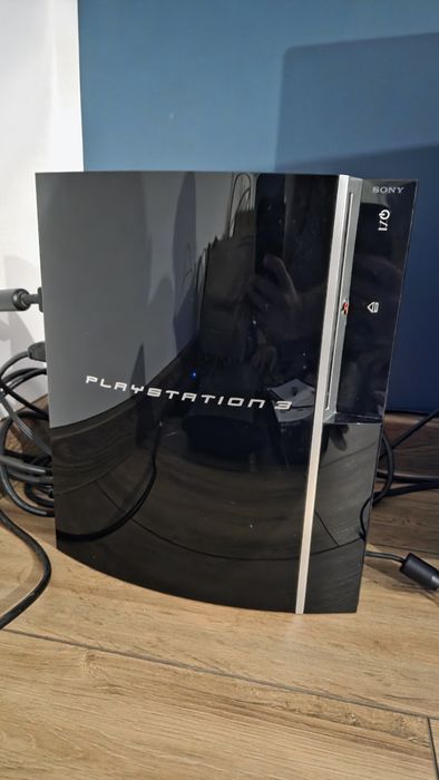 Konsola PS3 + pad + 6 gier