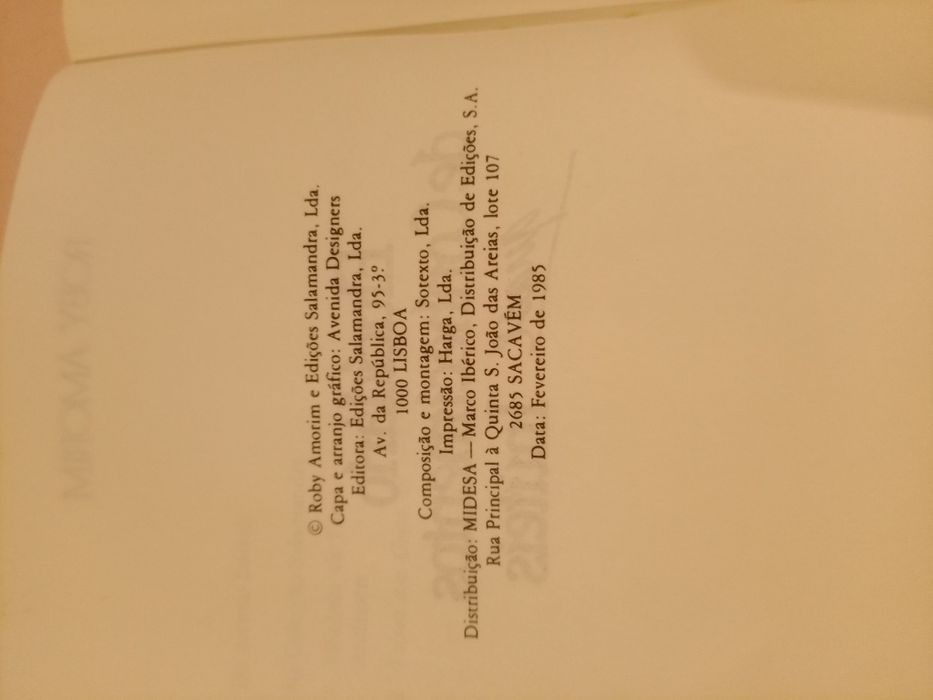 Livro Elucidário de conhecimentos quase inúteis